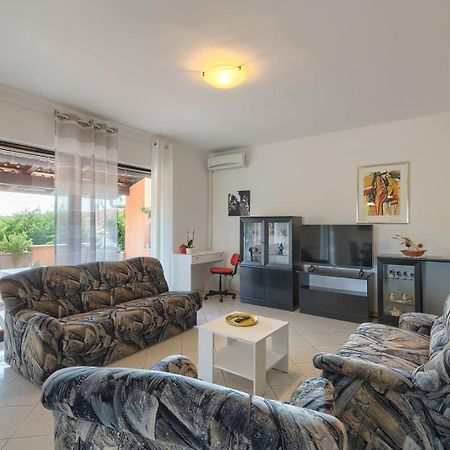 Apartment Viktor Pola Esterno foto